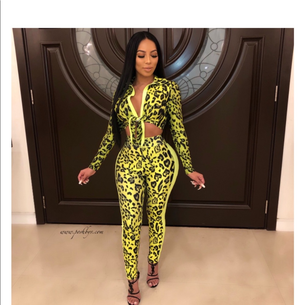 Two piece set